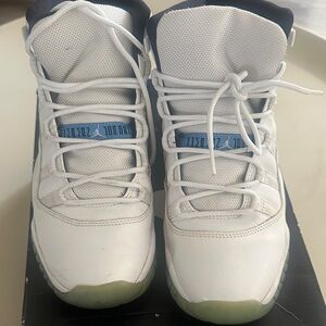 Air Jordan Retro 11’s Vintage youth 6.5